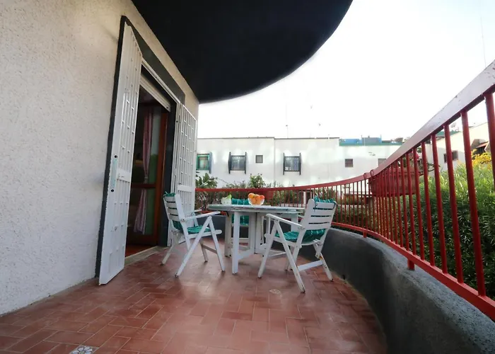 Barone 12 Free Parking *